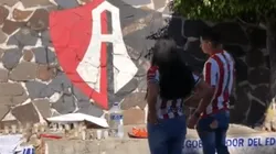 Aficionados de Chivas se unen a los de Atlas.