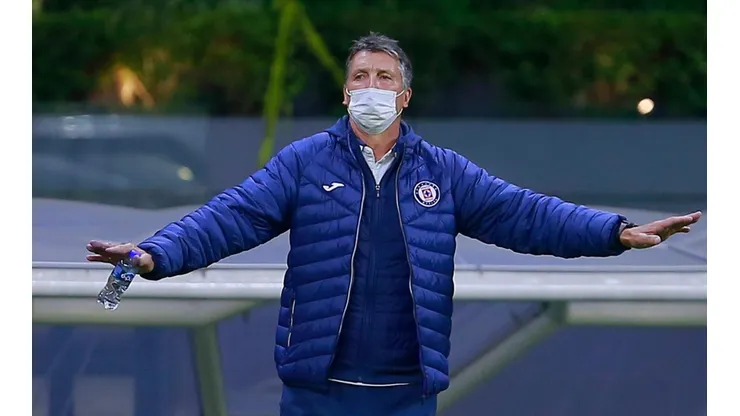 Siboldi, ex técnico de Santos, dirigiría al Al-Ahli