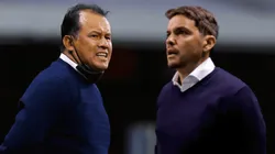 Nicolás Larcamón llena de laureles a La Máquina.