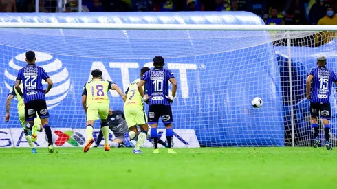 Con gran frialdad, Angel Sepúlveda cobró el penalti para arrancarle el empate al América.