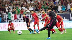 El penal de Carlos Salcedo ante Canadá en la Copa Oro 2021