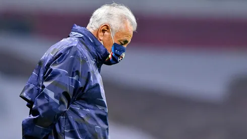 Hace muy poco pasó por las Águilas y hoy cruza de vereda.