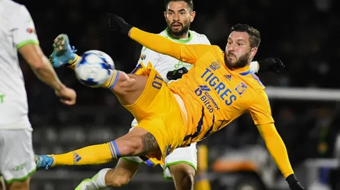 André-Pierre Gignac se lució con esta tijera para el tercer gol de Tigres.