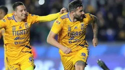 Florian Thauvin y André-Pierre Gignac festejan el gol de la voltereta.