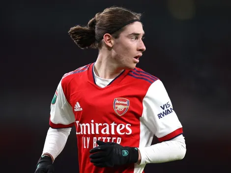 Flores presume sus tacos personalizados con los colores del Tri