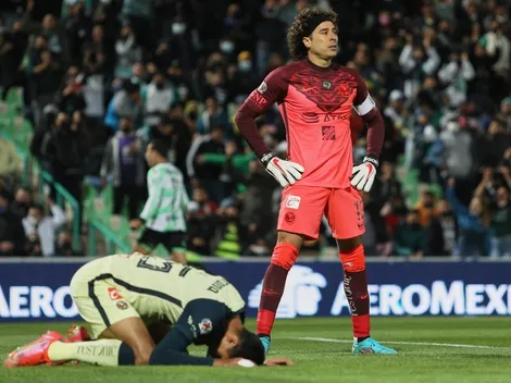 A Ochoa se le escurre la pelota y Solari hace tremendo coraje por el gol de Mazatlán