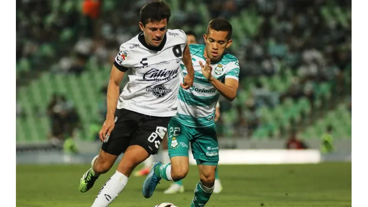 Santos Laguna vs Querétaro en el Guard1anes 2021