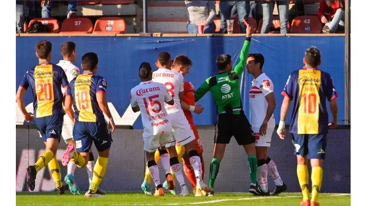 Toluca se mantiene arriba en el marcador tras el atajadón de García