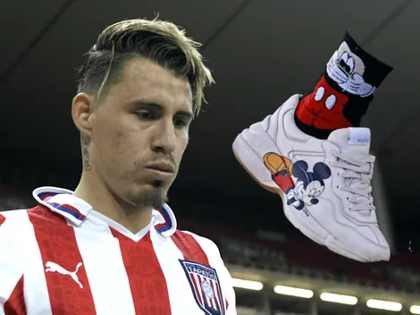 ¿Cuánto valen los tenis del Chicote con la imagen de Mickey Mouse?
