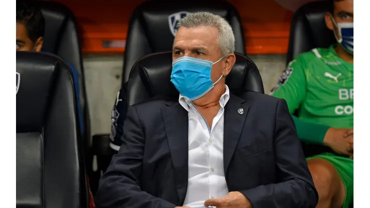 ¿Cuánto dinero gana Javier Aguirre en Monterrey?