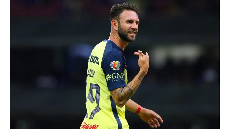 Así se fue expulsado Layún.