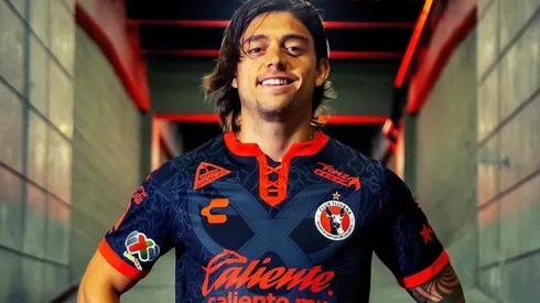 Montecinos con la camiseta de Tijuana
