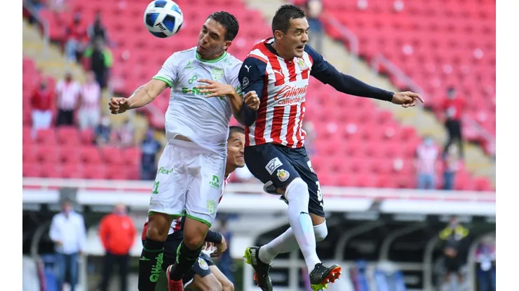 Partido entre Bravos y Chivas en el torneo Apertura 2021 de la Liga MX.