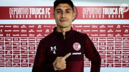 Valber Huerta en su primera práctica con los Diablos Rojos del Toluca.