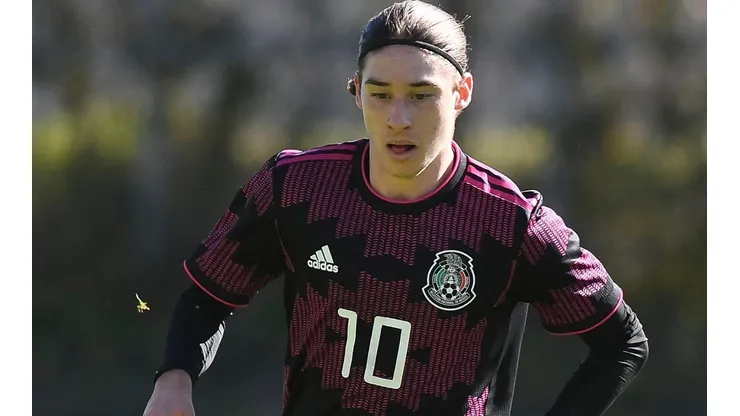 Marcelo Flores, asediado por Canadá y protegido por México.
