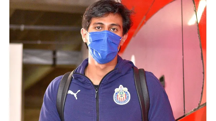 Macías regresa a Chivas.