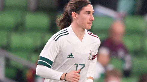 Marcelo Flores en su debut con la selección de México ante Chile.