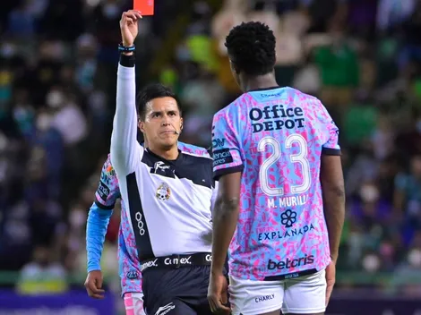 ¡Entrada brutal! Oscar Murillo se va expulsado