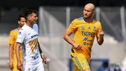 Carlos González ingresó antes de la remontada a Pumas.