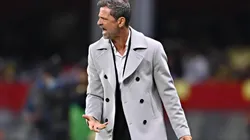 Diego Cocca en su visita al Azteca