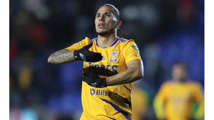 Carlos Salcedo y su nueva estrategia para salir de Tigres UANL
