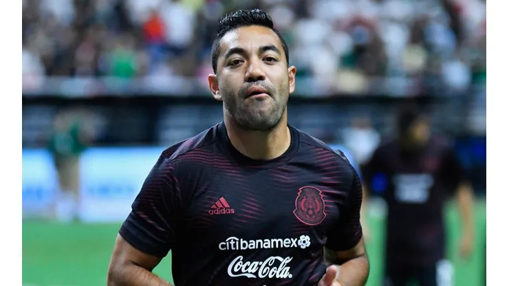 Marco Fabián previo a un partido de la selección mexicana en 2019.