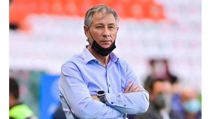 Ariel Holan espera por más fichajes para León.