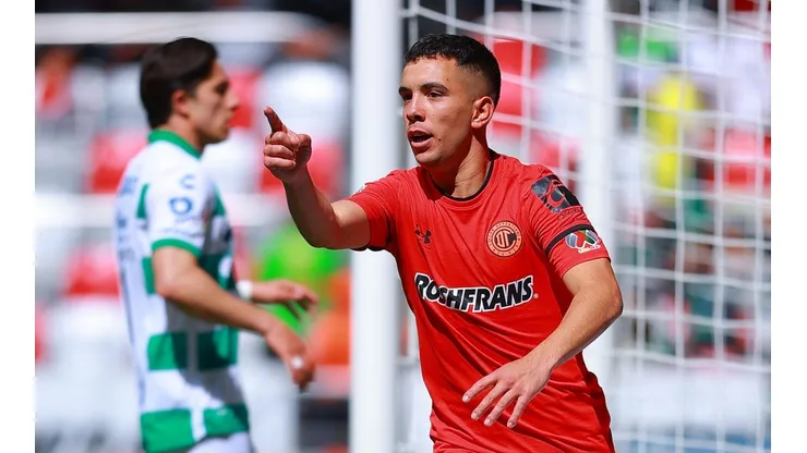 Leo Fernández anotó para el Toluca ante Santos.