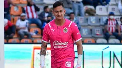 VIDEOS: Dos bloopers de la defensa de Chivas terminaron en goles Tuzos