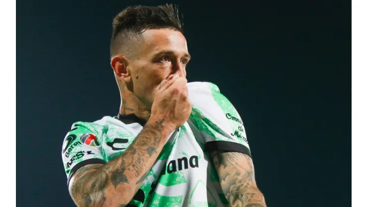 Golazo de Brian Lozano.