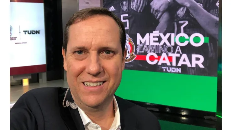 Paco Villa insultó a un usuario que lo cuestionó por hablar bien del América