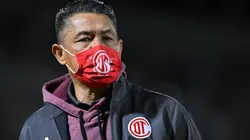 Nacho Ambriz causa baja producto del Covid-19.