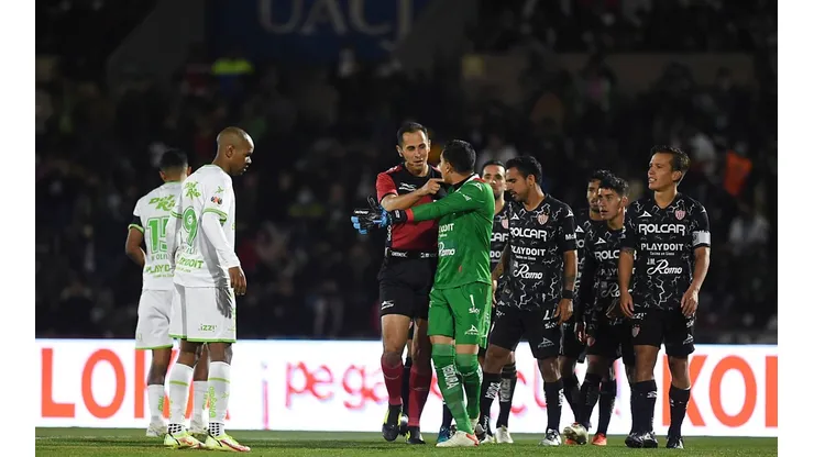 Luis Ángel Malagón tras ser espulsado por Luis Enrique Santander.