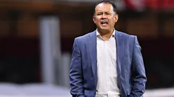 Juan Reynoso quiere reforzar la defensa.