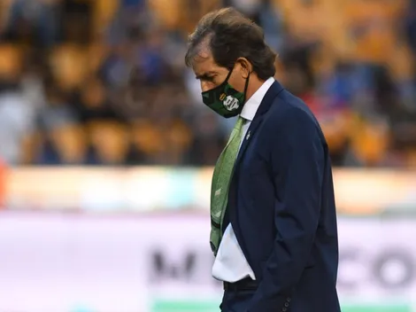 Almada casi se va a los golpes con este jugador de Santos