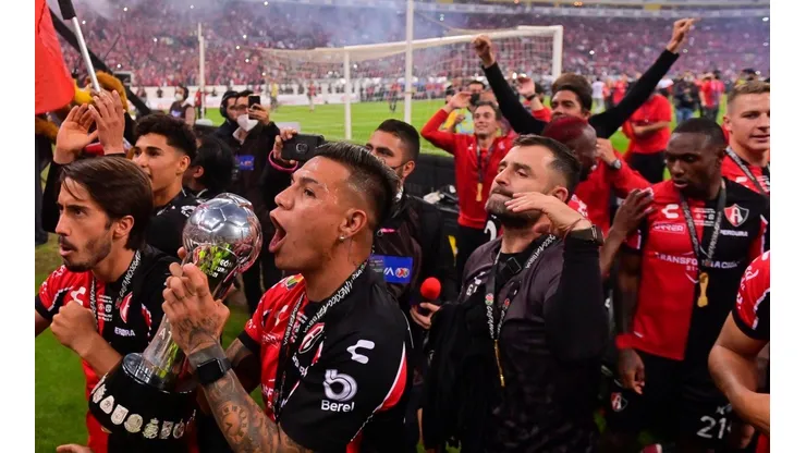 Atlas mandaría reforzaría a un equipo de Argentina.