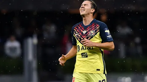 "Le pesó la 10, pecho frío": Joserra Fernández destrozó a Sebastián Córdova