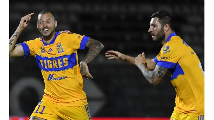 Gignac protagoniza un divertido momento con el hijo del Diente.