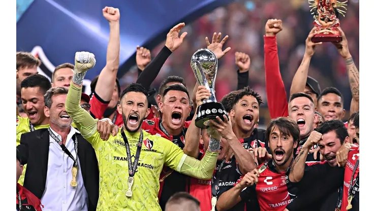 Los rojinegros consiguieron un título después de 70 años