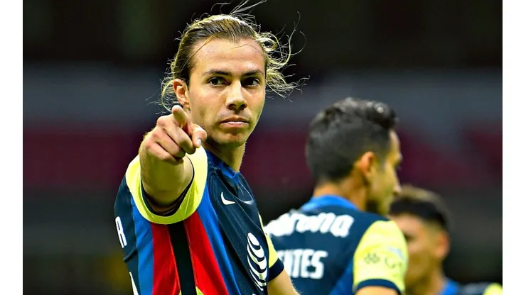 Sebastián habría dejado a las Águilas por petición de Santiago Solari