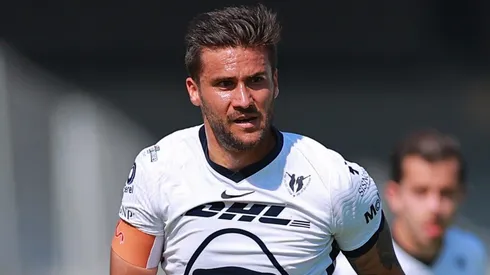 Andrés Iniestra seguirá en la Liga MX.