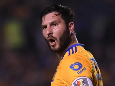 Gignac saca sus dotes de cantante con la Banda MS y lo mandan callar