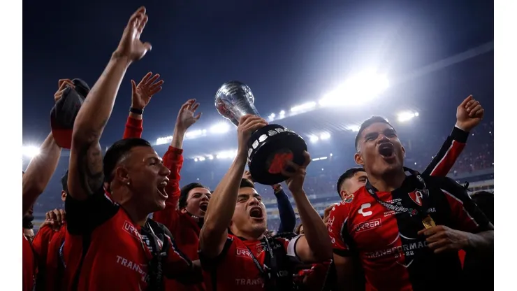 El equipo rojinegro festejó a lo grande en el centro de Guadalajara