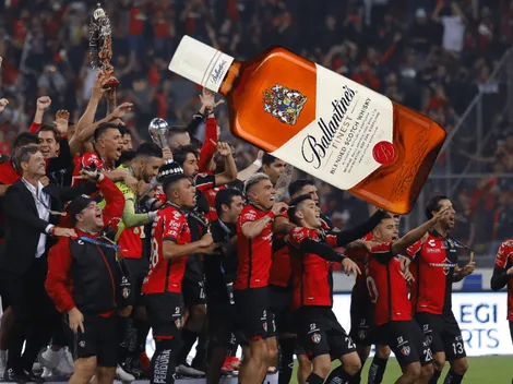 Atlas abrió el Whisky que conservaba desde 1954