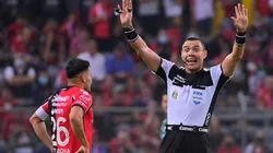 El silbante Marco Antonio Ortiz Nava fue el encargado de este encuentro