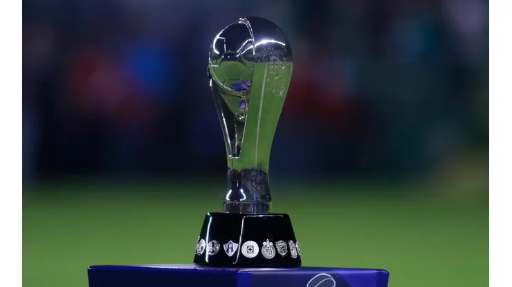El trofeo de la Liga MX esperará por un nuevo campeón.