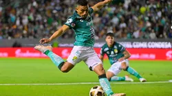 El disparo cruzado de Ángel Mena que se convirtió en el primer gol del partido.