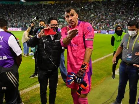 Video: Patón lanza proyectil a aficionados de León