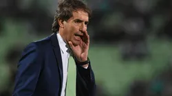 Guillermo Almada dejó de ser el entrenador de Santos Laguna