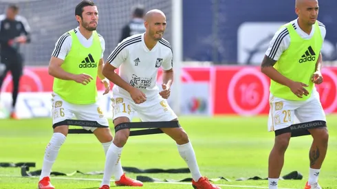 Juan Pablo Vigón, Guido Pizarro y Luis el Chaka Rodríguez en un entrenamiento.